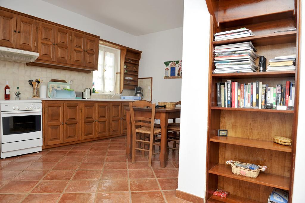 Hydra Erato Villa Kamer foto