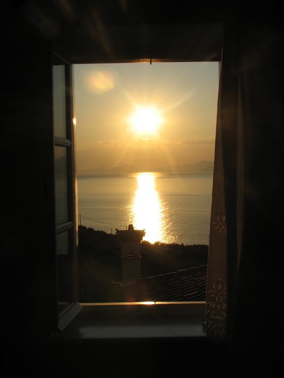 Hydra Erato Villa Kamer foto